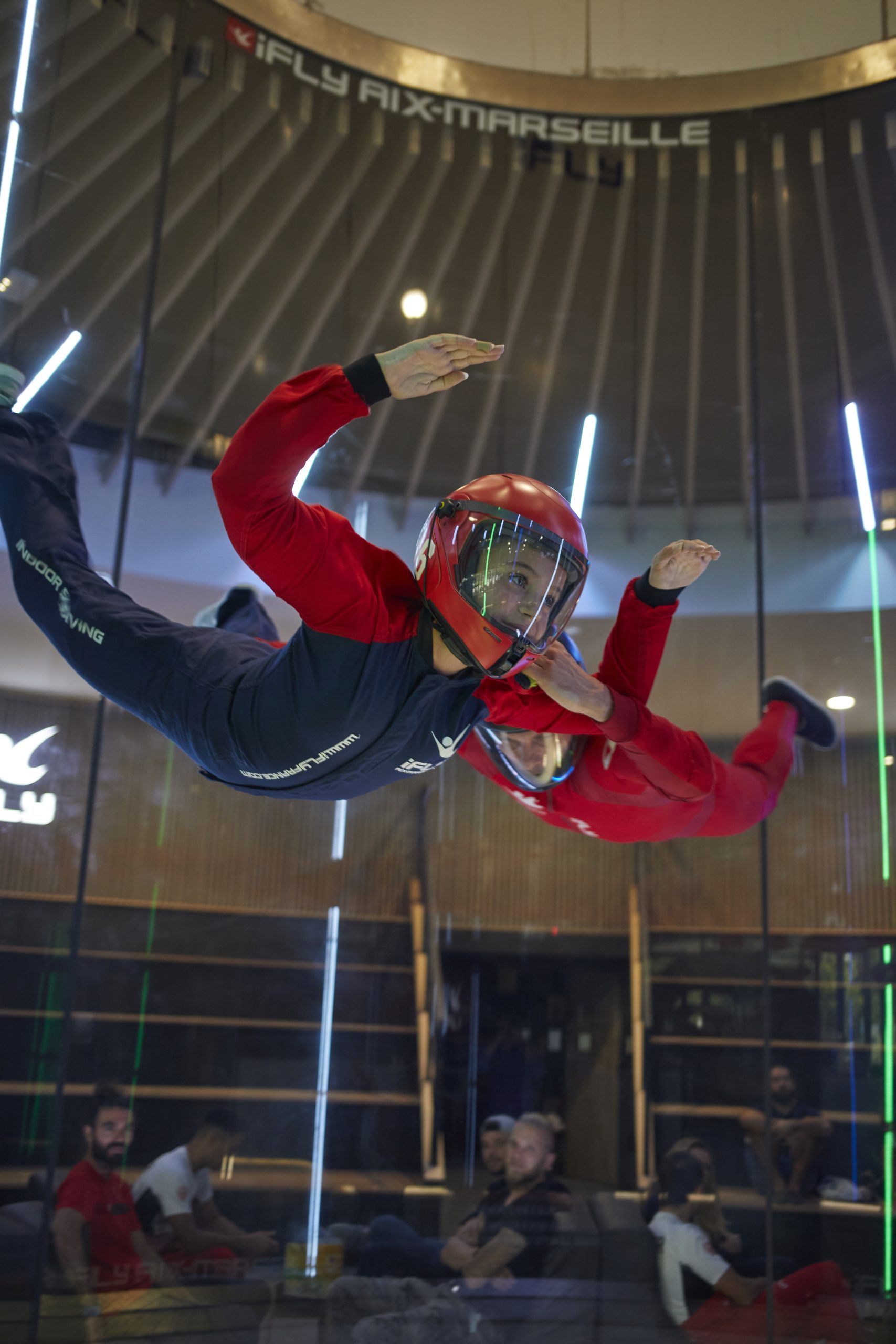 Vol indoor dans le tunnel iFLY Lyon