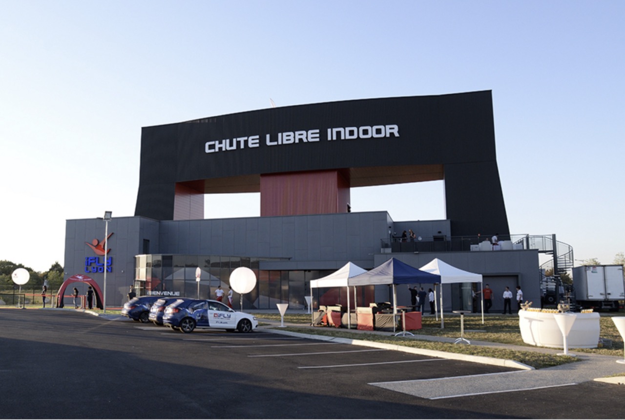 façade iFLY Lyon ifly lyon chute libre indoor vol en soufflerie