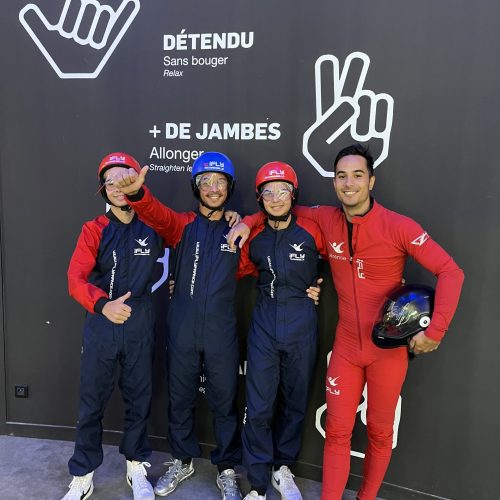 photo souvenir en combinaison et casque de vol ifly lyon